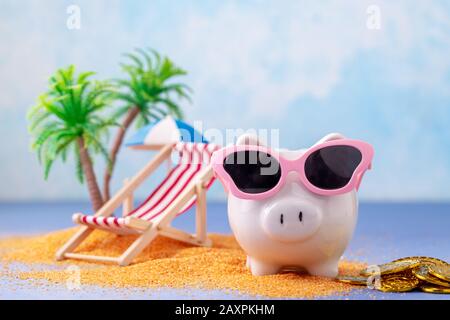 Pongy bank su spiaggia in miniatura Foto Stock