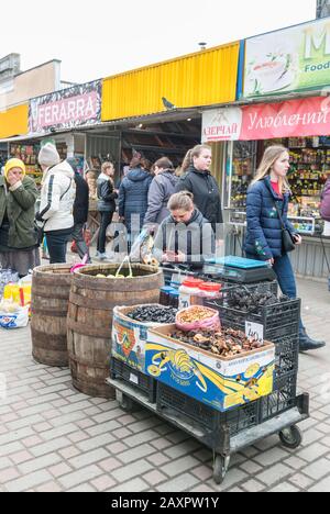 Zhytomyr, Ucraina, commercio di strada nel centro di Zhytomyr. Foto Stock