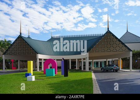 Napoli, FL -30 GEN 2020 - Vista del Museo Baker al complesso artistico di Napoli a Napoli, Florida, Stati Uniti. Foto Stock