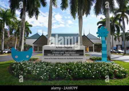 Napoli, FL -30 GEN 2020 - Vista del Museo Baker al complesso artistico di Napoli a Napoli, Florida, Stati Uniti. Foto Stock