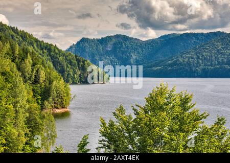 Lago Vidraru, Vista Da Transfagarasan Road, Fagaras Mountains In Carpazi Del Sud (Transilvania Alpi), Romania Foto Stock