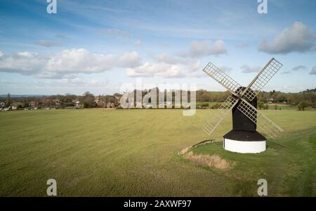 Mulino A Vento Pitstone, Buckinghamshire, Inghilterra. Un vecchio mulino a vento tradizionale inglese in un ambiente rurale vicino Ivinghoe nel sud dell'Inghilterra. Foto Stock