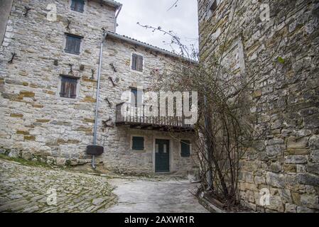 Città Vecchia Hum, Istria, Croazia. La Più Piccola Città Del Mondo Foto Stock