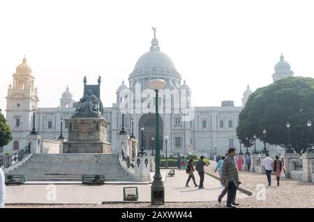 Victoria Memorial famoso edificio di architettura, dedicato alla memoria della regina Victoria, un museo e la destinazione turistica e il miglior luogo patrimonio in Bri Foto Stock