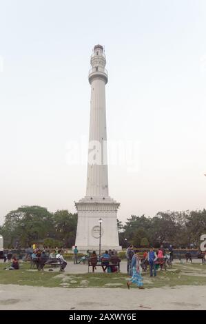 Shaheed Minar Martyrs Ochterlony Monument, famoso minareto colonna architettonica faro che rappresenta memoria British East India Company victor Foto Stock