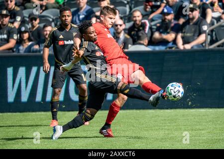 LAFC Forward Latif Blessing (7) e il centrocampista del Toronto FC Liam Fraser (27) giocano per la palla durante una partita di calcio MLS preseason, mercoledì 12 febbraio 2020, a Los Angeles, USA. (Foto di IOS/ESPA-Images) Foto Stock