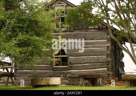Log cabin in rurale Virginia, Stati Uniti Foto Stock