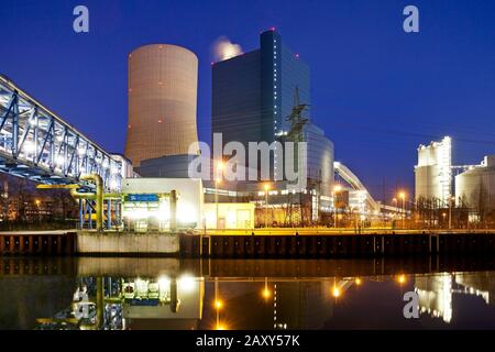 Centrale elettrica a carbone duro Datteln con unità 4 al canale di Datteln-Hamm in serata, uscita carbone, Datteln, zona della Ruhr, Renania settentrionale-Vestfalia Foto Stock