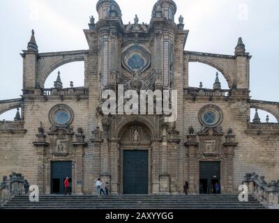 Facciata della Cattedrale di San Salvador a Jerez de la Frontera, Andalusia, Spagna Foto Stock