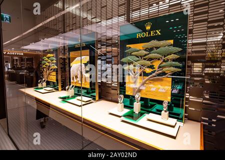 06 agosto 2019, Munchen, Germania: Un orologio Rolex chic è in vendita nella finestra di un negozio di lusso Foto Stock