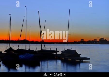 Tramonto sull'Alster Esterno Foto Stock