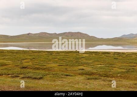 Il lago di Terkhiin Tsagaan, noto anche come Lago Bianco, è un lago situato nei monti Khangai, in Mongolia Foto Stock