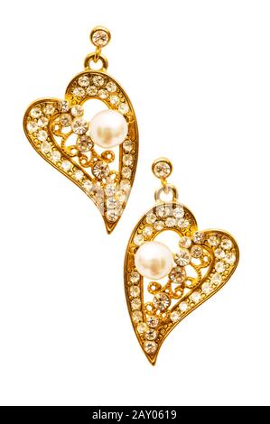 Coppia di orecchini isolati su sfondo bianco Foto Stock