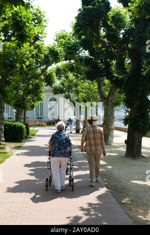 Pensionati presso l'hotel spa sul Lahn, Bad Ems Foto Stock