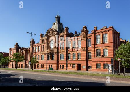 Hamilton Building, ex scuola che ora serve come la sezione speciale esigenze educative del Consiglio Wirral, Conway St Foto Stock