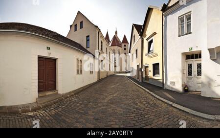 Città Parrocchiale St. Stephan In Eggenburg, Weinviertel, Bassa Austria, Austria, Europa / Chiesa Parrocchiale Sankt Stephan In Eggenb Foto Stock