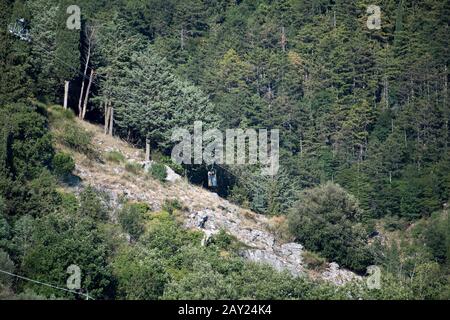 Funivia Colle Eletto da Gubbio alla Basilica di Sant Ubaldo sul Monte Ingino nel centro storico di Gubbio, Umbria, Italia. 1 Agosto Foto Stock