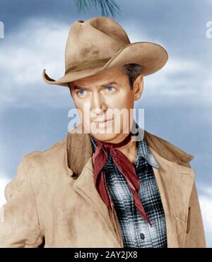 James STEWART (1908-1997) attore e soldato americano nel film Night Passage del 1957 Foto Stock