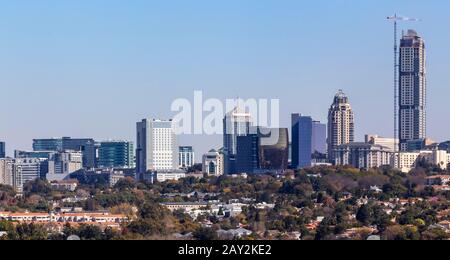 Johannesburg, Sud Africa, 12th Giugno - 2019: Vista del centro della città con edifici alti. Foto Stock