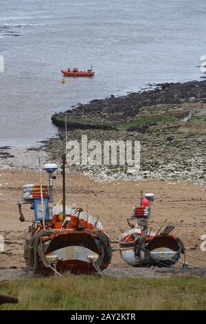 RNLI - Classe B scialuppa di salvataggio e barche su terraferma - Flamborough Head - East Yorkshire UK Foto Stock