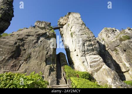 L'Externsteine, un mistico monumento-natura in Th Foto Stock