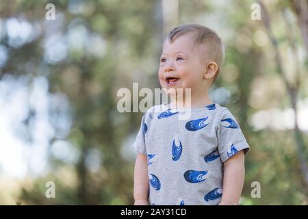 Ragazzo felice Foto Stock