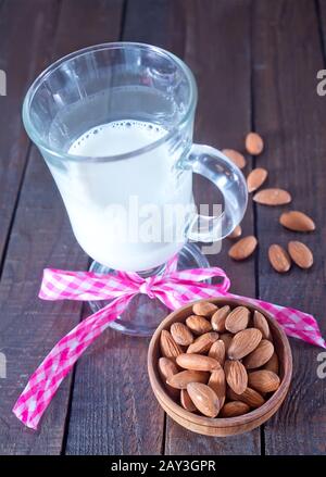 latte di mandorla Foto Stock
