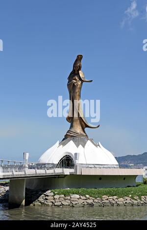 La statua di Kun Lam a Macao Foto Stock