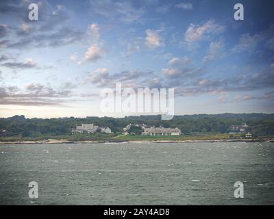 Jamestown, Rhode Island, settembre 2017: Narragansett Bay in una giornata ventosa. Foto Stock