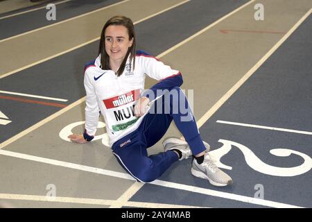 Glasgow, Regno Unito. 14th Feb, 2020. Laura Muir (GBR), a una fotocellula pre-evento di oggi. Laura Muir – GBR (1000m – tentativo WR) • Cinque volte campione europeo e due volte medaglia mondiale indoor • Muir ha concluso 5th ai Campionati del mondo dello scorso anno in 3:55.76, il suo secondo miglior tempo • Già titolare di cinque record britannici (1500m Outdoors e 1000m, 1500m, 3000m e 5000m al chiuso), Muir si smetterà di rompere il record mondiale di 1000m sabato 15 febbraio • il record è 2:30.94 ed è tenuto da Maria Mutola che è stato fissato nel 1999 – il meglio personale di Muir sulla distanza al chiuso si trova a 2:31.93 Foto Stock