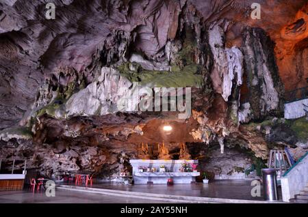 Belle formazioni calcaree nel Kek Lok Tong grotta Foto Stock