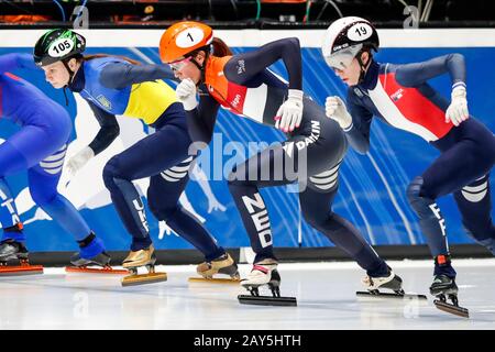 Dordrecht, Paesi Bassi. 14th Feb, 2020. Dordrecht, 14-02-2020, Sportboulevard Dordrecht, short track, Ladies Heats 1000m, Suzanne Schulting NED durante la Coppa del mondo ISU Short Track. Credito: Pro Shots/Alamy Live News Foto Stock