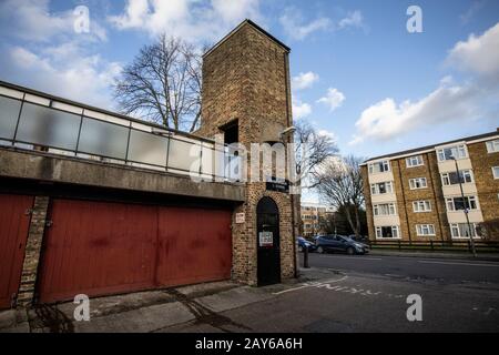 Combe Avenue, Vanbrugh Park Estate, Architettura Modernista, Greenwich, Southeast London, Regno Unito Foto Stock