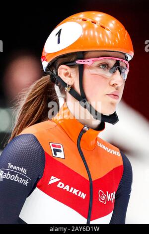 Dordrecht, Paesi Bassi. 14th Feb, 2020. Dordrecht, 14-02-2020, Sportboulevard Dordrecht, short track, Ladies Heats 1000m, Suzanne Schulting NED durante la Coppa del mondo ISU Short Track. Credito: Pro Shots/Alamy Live News Foto Stock