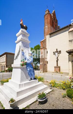 Memoriale per le vittime della Prima Guerra Mondiale, Caignac, Francia Foto Stock