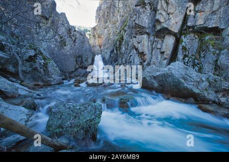 Valle de Loyoza en el Parque Nacional de Guadarrama. Cascada del Purgatorio. Madrid España Foto Stock