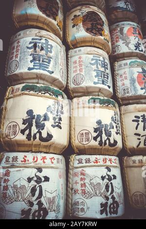 Kazaridaru barili in Heian Jingu, Kyoto, Giappone Foto Stock