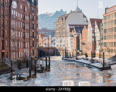 Elbe Philharmonic Hall completata in Amburgo sull'Elba Foto Stock