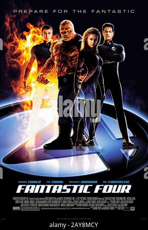 Fantastic Four (2005) diretto da Tim Story e interpretato da Ioan Gruffudd, Michael Chiklis, Chris Evans e Jessica Alba. Una squadra in una missione scientifica nello spazio è esposta alle radiazioni cosmiche e ottiene superpoteri. US un foglio poster ***SOLO PER USO EDITORIALE***. Crediti: BFA / 20th Century Fox Foto Stock
