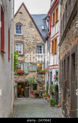 Strada pedonale di Beilstein sul fiume Mosel, Germania Foto Stock