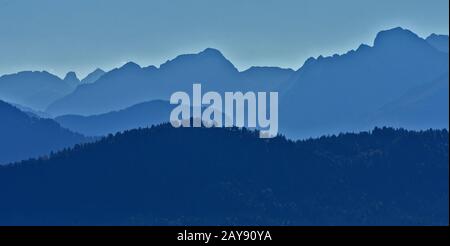 Vista dal monte Pfänder vicino a Bregenz al Lago di Costanza fino alle alpi allgäuer Foto Stock