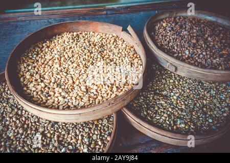 Kopi Luwak coffe beans, Bali, Indonesia Foto Stock