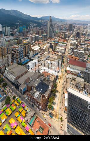 Bogota San Diego e Candelaria zone vista aerea in una giornata di sole Foto Stock