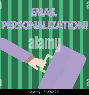 Grafia testo Personalizzazione e-mail. Concetto significato consente di inserire i dati dimostrativi nel modello di posta elettronica Bu rushing Foto Stock