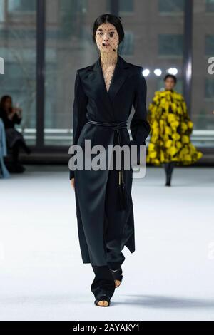 Carolina Herrera FW20 Runway durante la settimana della Moda di New York Febbraio 2020 - New York, USA 10/02/2020 | utilizzo in tutto il mondo Foto Stock