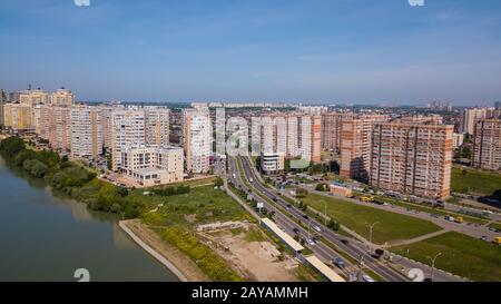 Krasnodar, Russia - Maggio 2019. Città aerea dall'alto. Foto Stock