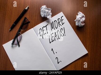 Scrittura concettuale della mano che mostra ottenere più cavi. Business foto testo iniziazione interesse del consumatore o richiesta di prodotti o servizi Foto Stock