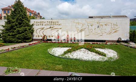 Anapa, Russia - 13 Maggio 2019: Tomba di massa di 45 soldati sovietici, Anapa, l'intersezione di Lenin e strade sovietico. La Russia Foto Stock