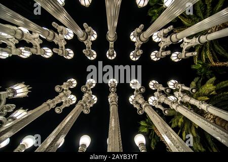 Urban Light Sculpture a LACMA di notte Los Angeles california Foto Stock