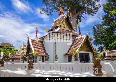 Edifici del tempio di Wat Chedi Luang, Chiang mai, Thailandia Foto Stock
